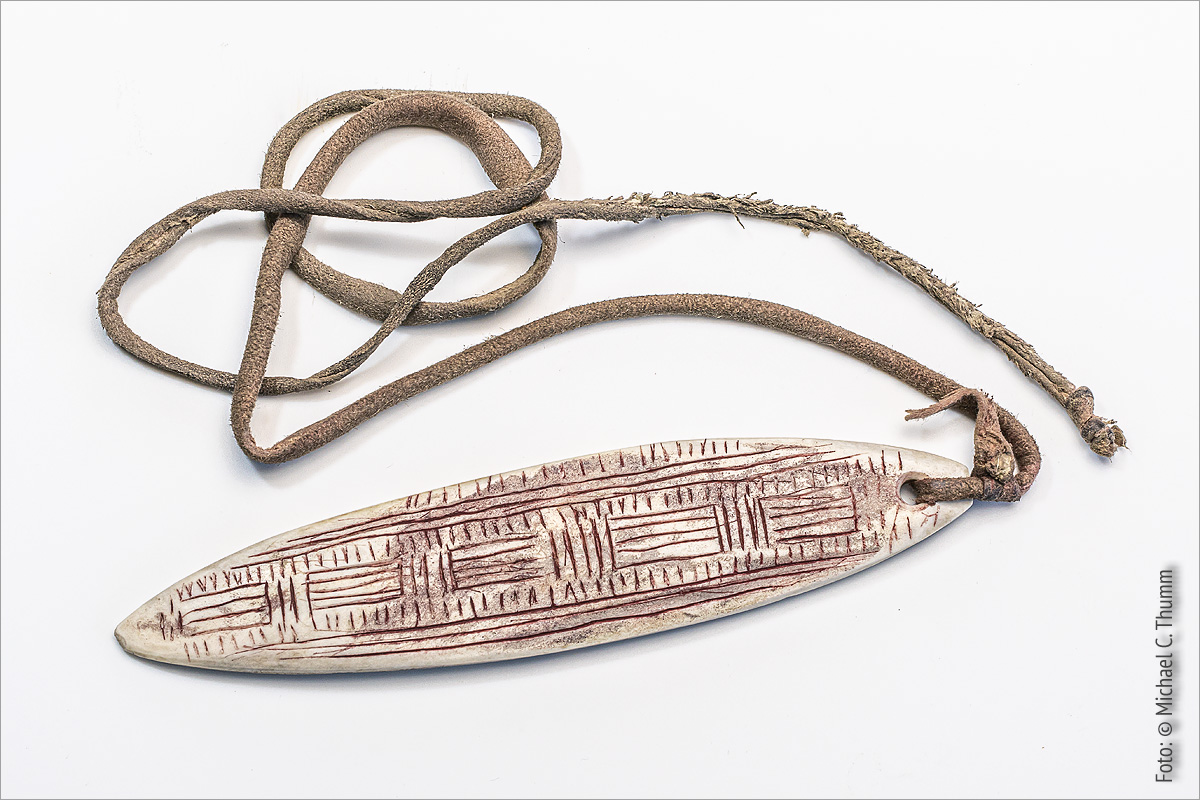 Schwirrholz Vogelherdhöhle Steinzeit - Replik von Trommer Archaeotechnik